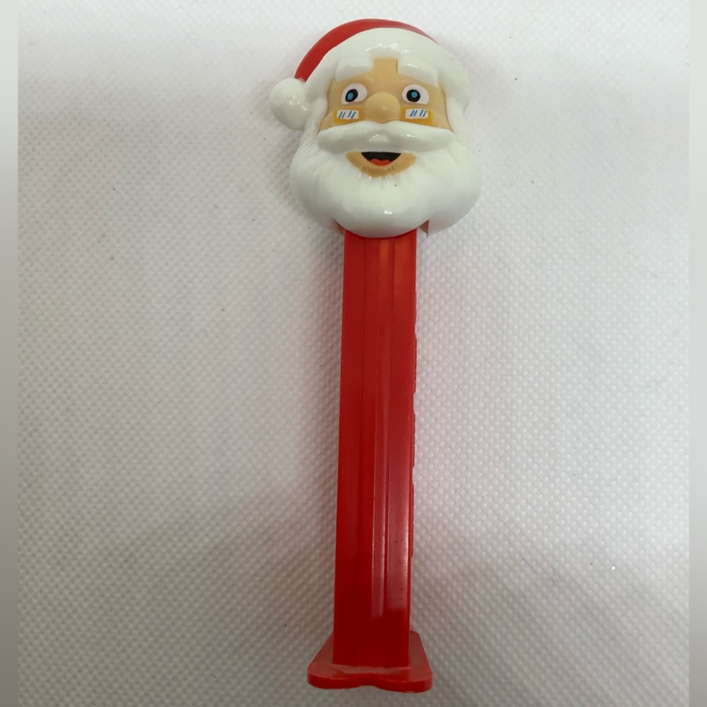 Santa Claus 2002 Retired Red and White Pez Dispenser Made in Hungary Toy